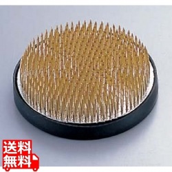 花器保護具付特製剣山 丸(ゴムリング付)特一大 写真1