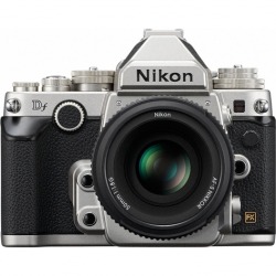 デジタル一眼レフカメラ Df 50mm f/1.8G Special Editionキット シルバー 写真1