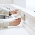 キッチンの壁にくっつく吸盤スマホホルダー 写真11