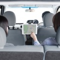 後部座席用タブレットホルダー 写真13