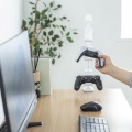 クランプ付きゲームコントローラースタンド(ヘッドフォンホルダー付・ホワイト) 写真15