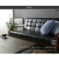 どこか懐かしいノスタルジックな香りのするソファ 写真2