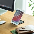折り畳みスマートフォン・タブレットスタンド 写真2