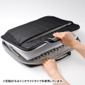 衝撃吸収PCケース(13.3型ワイド) 写真3