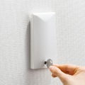 鍵付きセキュリティスリムコンセントカバー 写真3