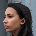 JAYS m-Five トゥルーワイヤレスイヤホン (ブラック) 写真3