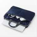 パソコンケース 13.3インチワイド 軽量 撥水 取っ手付き 小物収納ポケット ネイビー 写真5