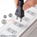 サンワサプライ USB充電機能付きタップ スタンド付き(2P・5個口・1.5m・ホワイト) TAP-B47UC-15W 写真4