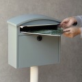 スタンドポスト おしゃれ かわいい 置くだけ 簡単設置 鍵付き ダイヤル式 取り出しやすい アンカー対応 錆びにくい 【Sesto(セスト)】(ブルーグレー) 写真7