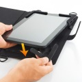 ショルダーベルト付き10.1型タブレットPCケース 写真8