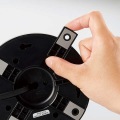 タワー型タップ/12個口/雷サージ付/ホコリ防止シャッター付/固定可能/5ポート合計出力4.8A/2.0m/ブラック 写真9