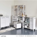 LAFIKA(ラフィカ)レンジボード(ロータイプ・85.4cm幅) キッチン収納 レンジラック レンジ台 オープン収納 扉収納 ストック収納 引出し ホワイト LF90-90L-WH 写真9